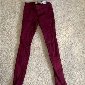 burgundy skinny jeans